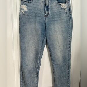 American Eagle 🦅 woman’s jeans size 12.